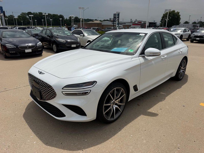 Used 2025 Genesis G70 2.5T AWD/4WD image 6