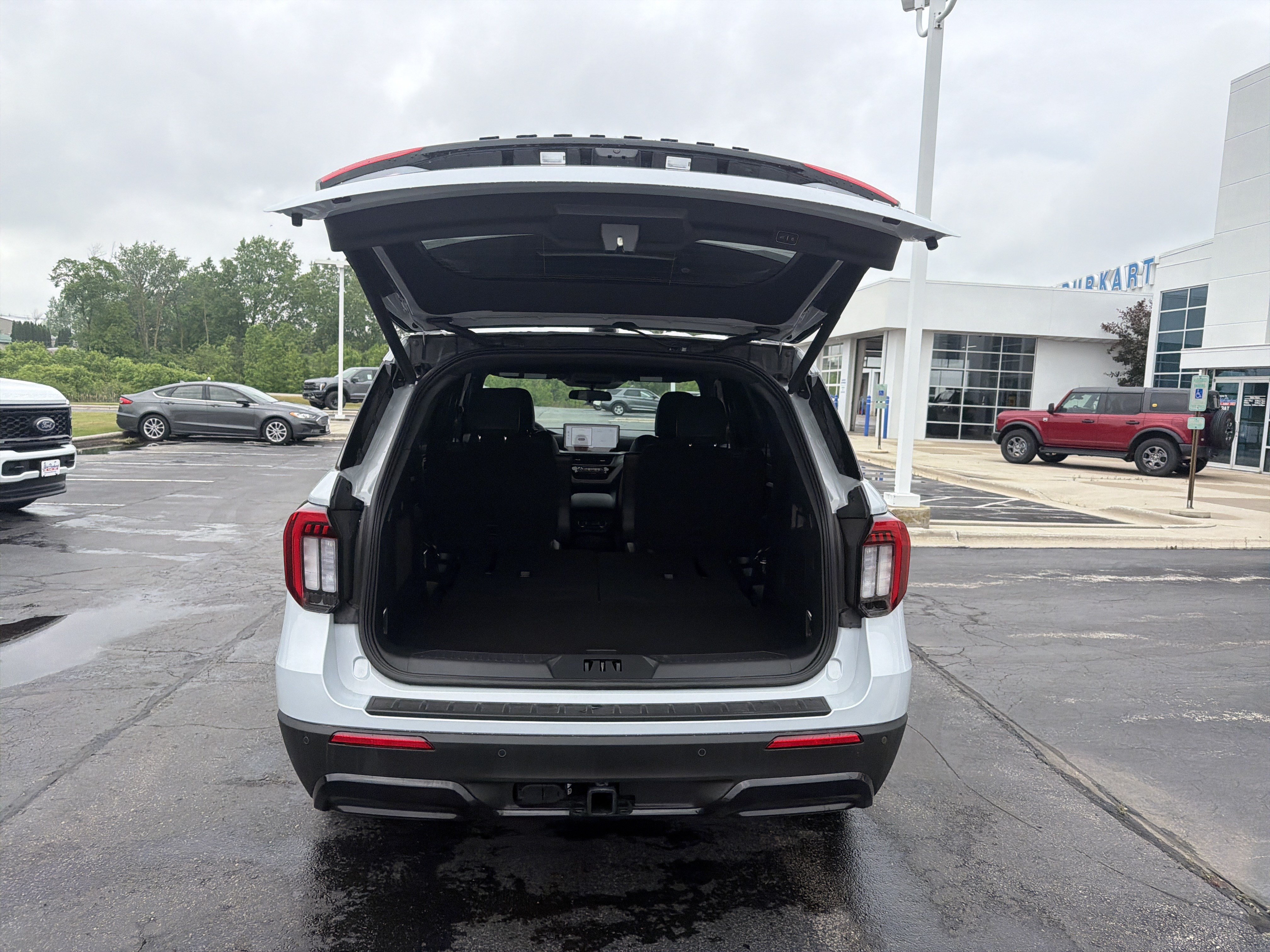Used 2026 Ford Explorer ST-Line AWD/4WD image 13