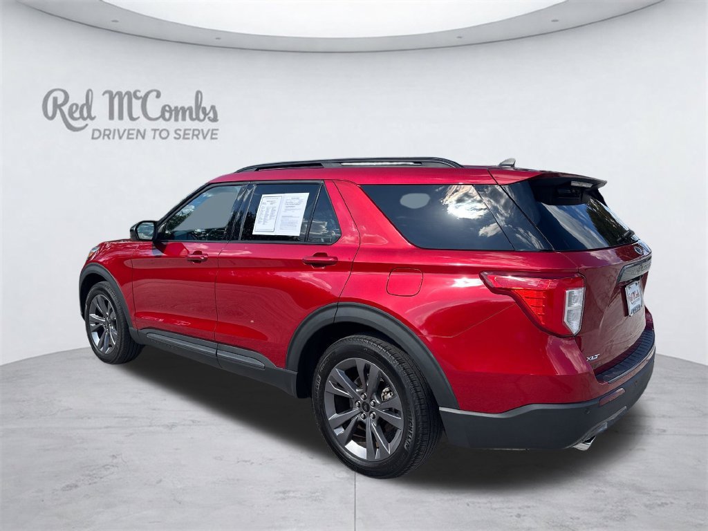 Used 2023 Ford Explorer XLT w/ Equipment Group 202A RWD image 4
