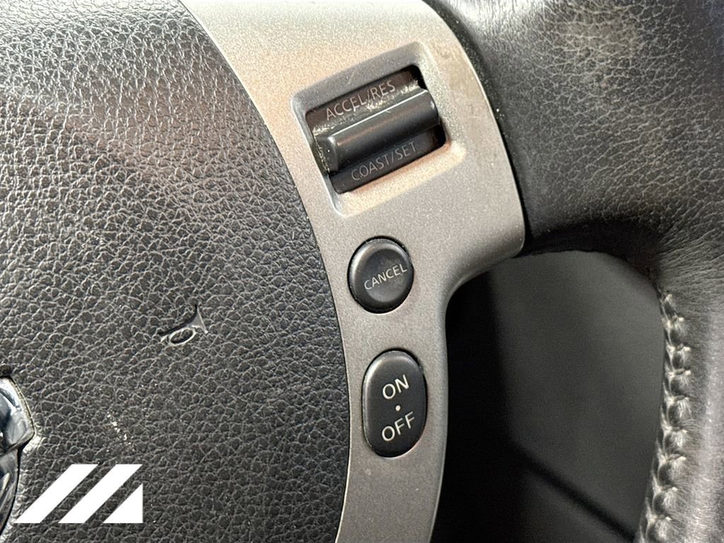 Used 2012 Nissan Rogue SL AWD/4WD image 13