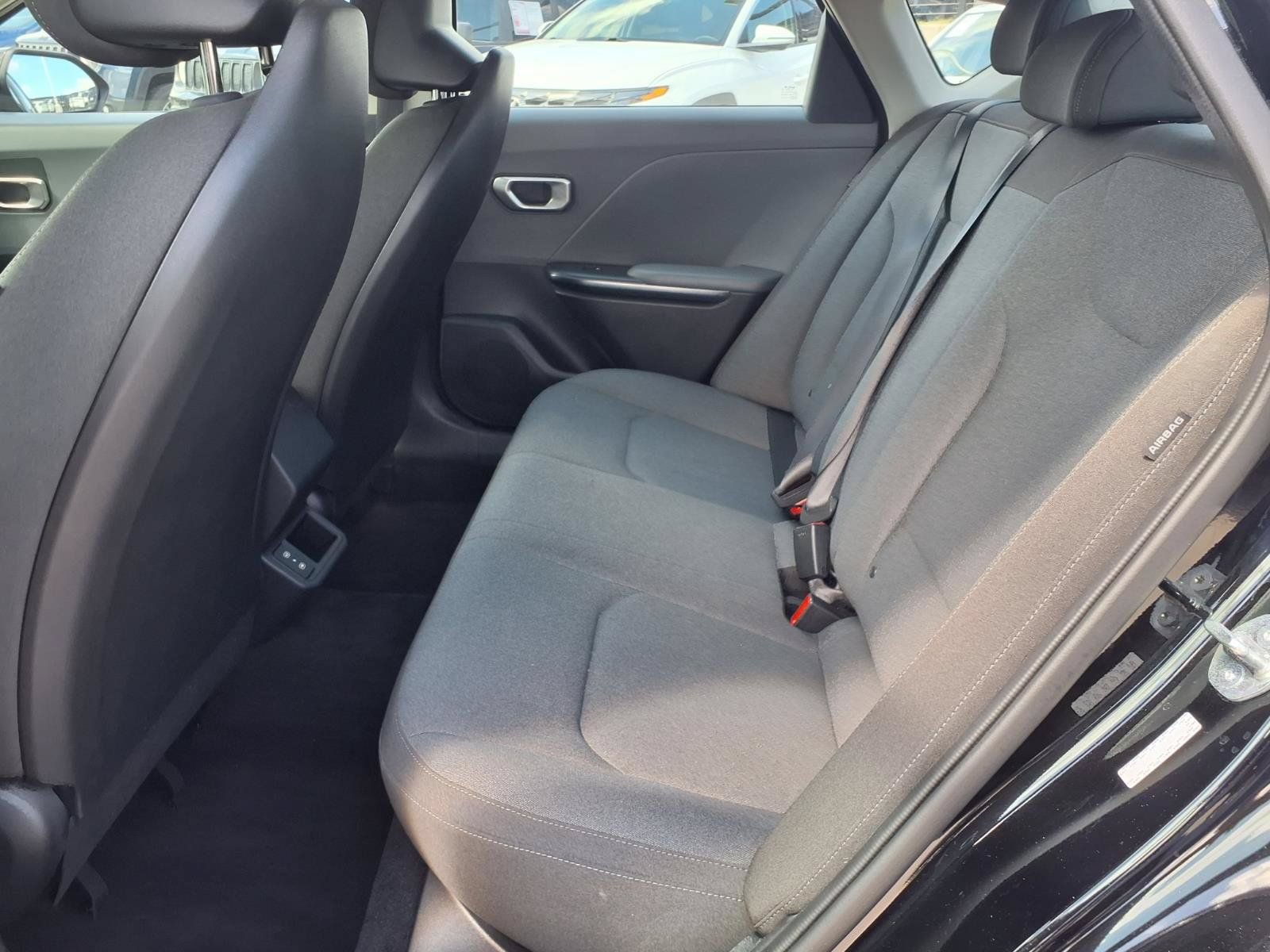 Used 2025 Kia K4 FWD image 17