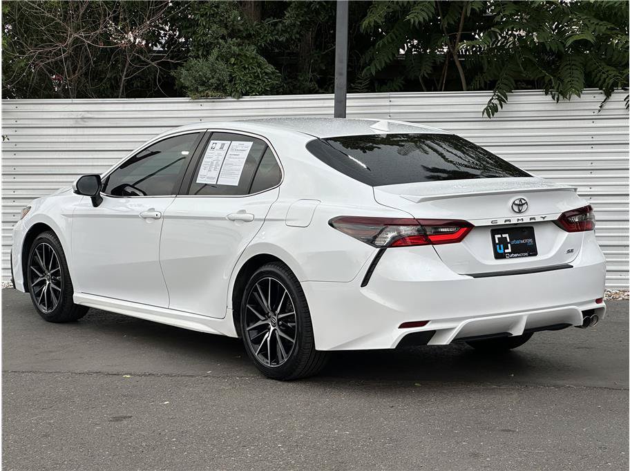 Used 2023 Toyota Camry SE FWD image 12