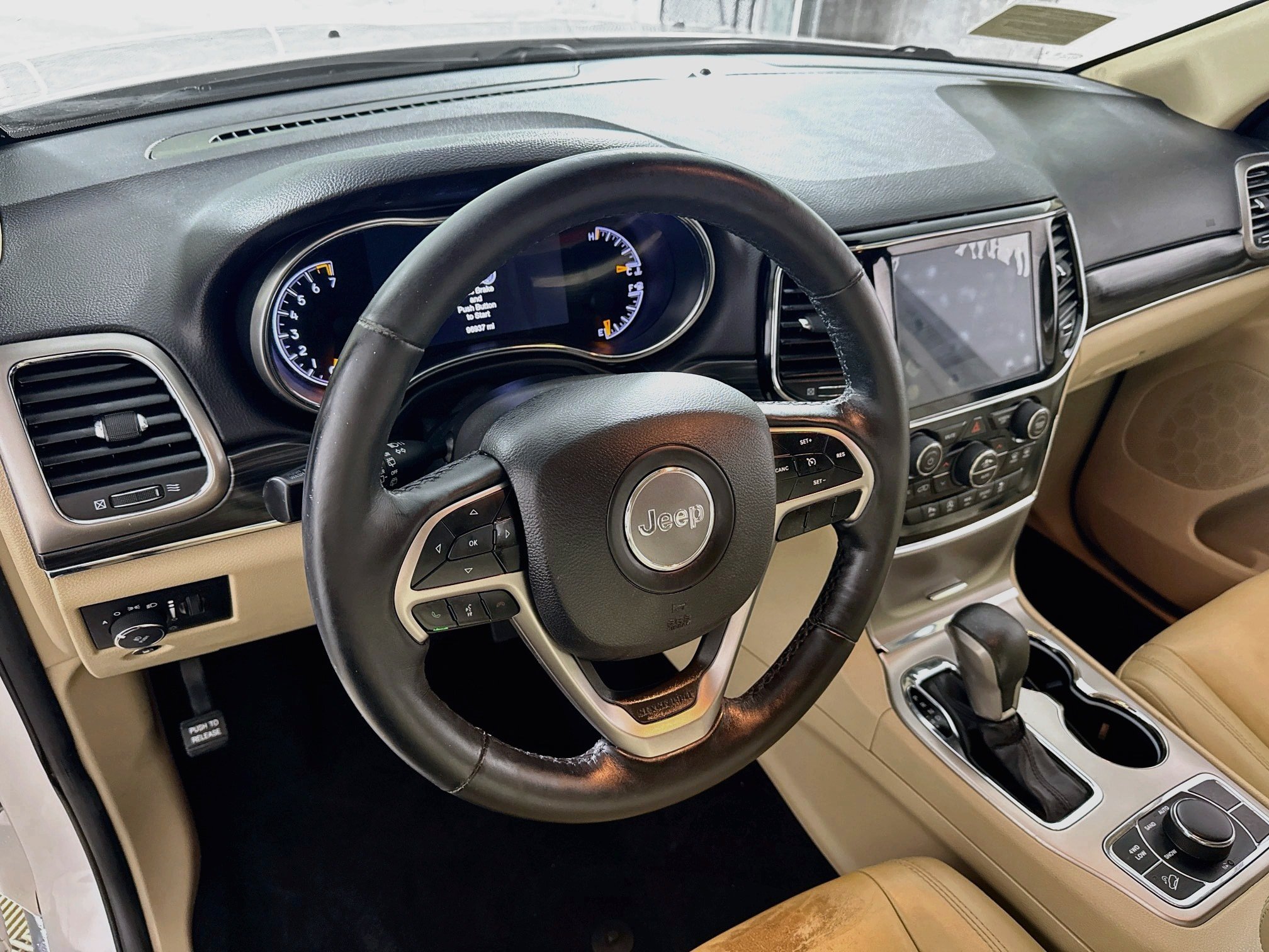 Used 2019 Jeep Grand Cherokee Limited AWD/4WD image 12