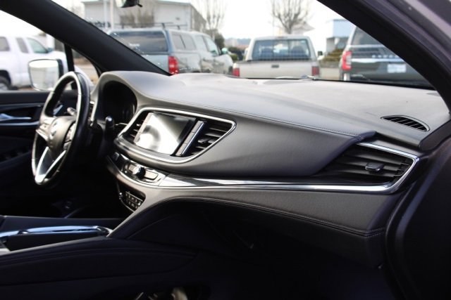 Used 2022 Buick Enclave Premium image 34