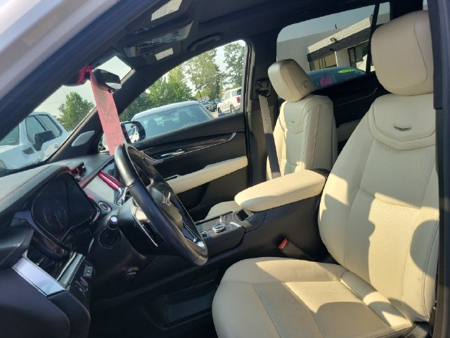Certified 2024 Cadillac XT6 Sport w/ Technology Package AWD/4WD image 10