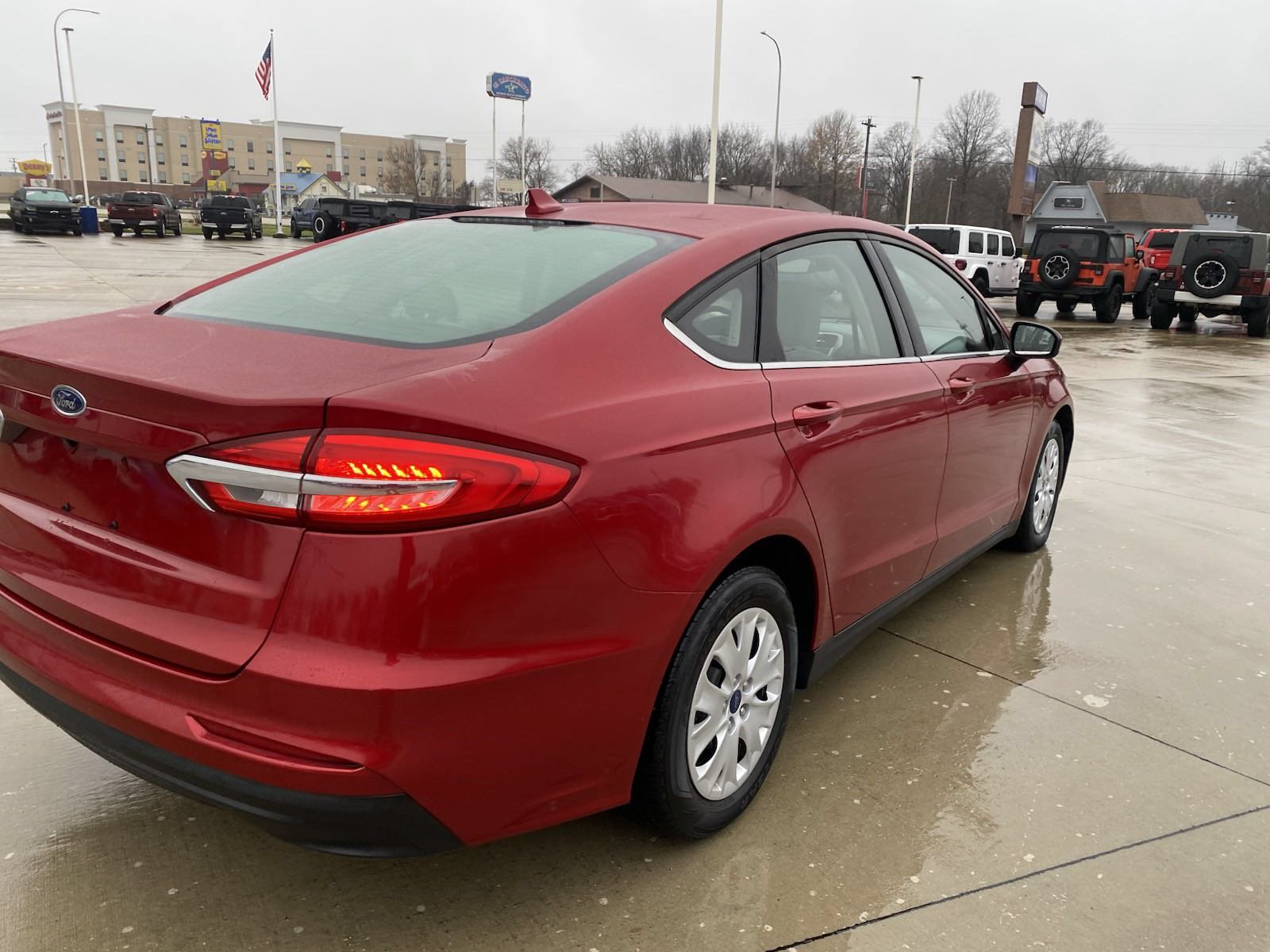 Used 2020 Ford Fusion S FWD image 7