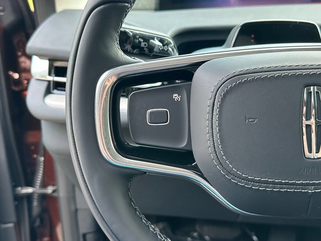 New 2027 Lincoln Navigator Reserve AWD/4WD image 9