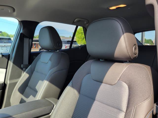 New 2026 Chevrolet Trax LT w/ LT Convenience Package FWD image 10