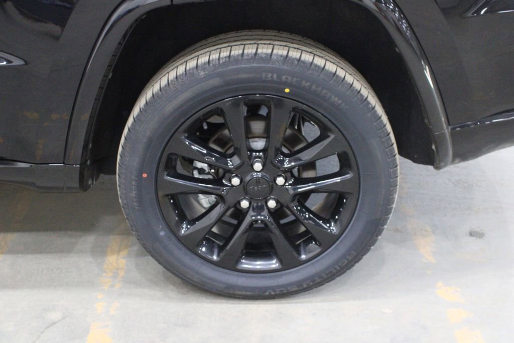 Used 2022 Jeep Grand Cherokee Laredo X image 45