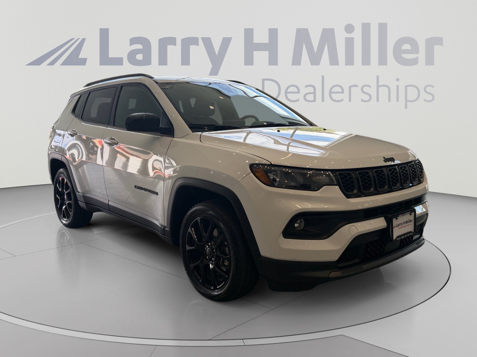 Used 2025 Jeep Compass Latitude w/ Convenience Group AWD/4WD image 7