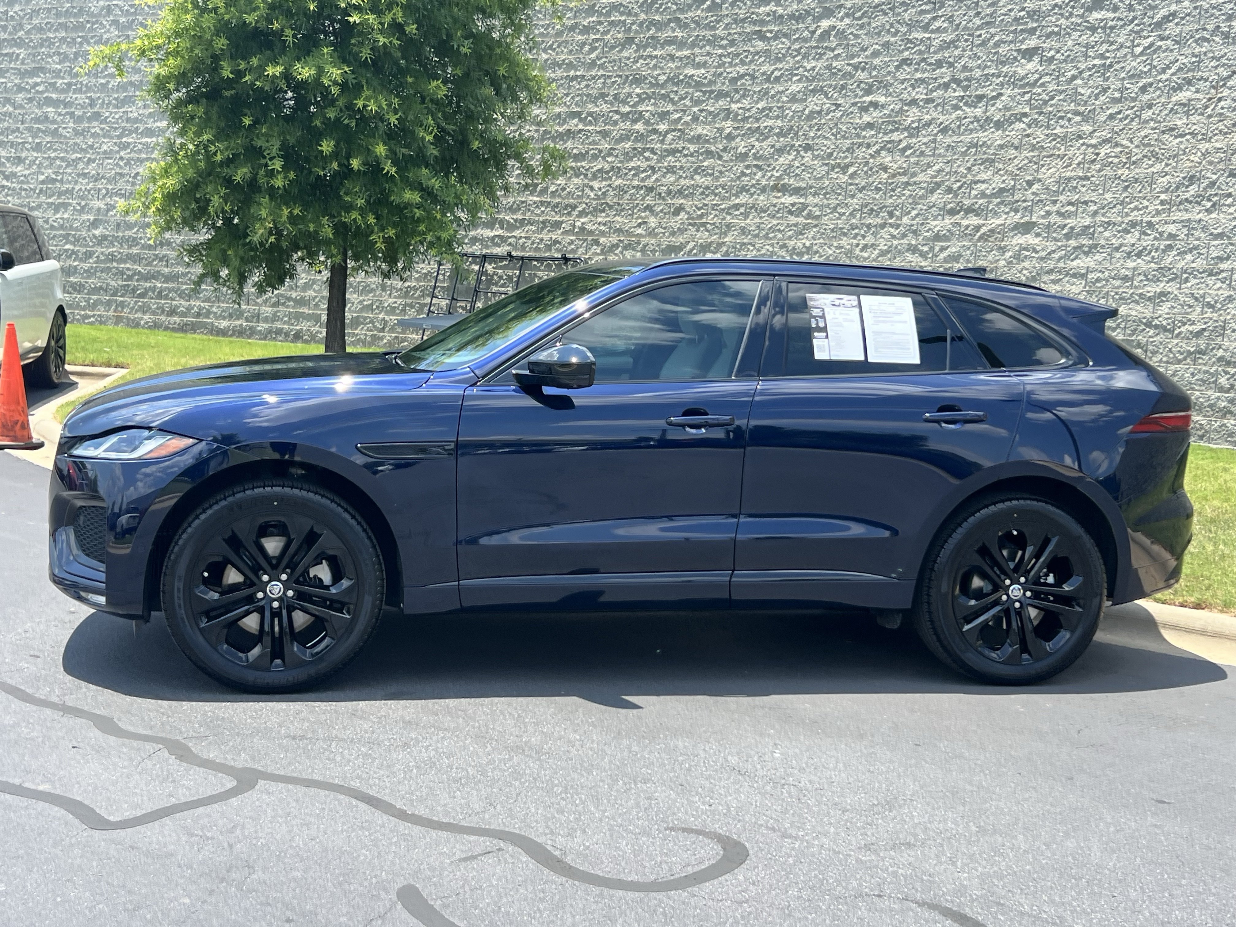 Used 2026 Jaguar F-PACE R-Dynamic S AWD/4WD image 4