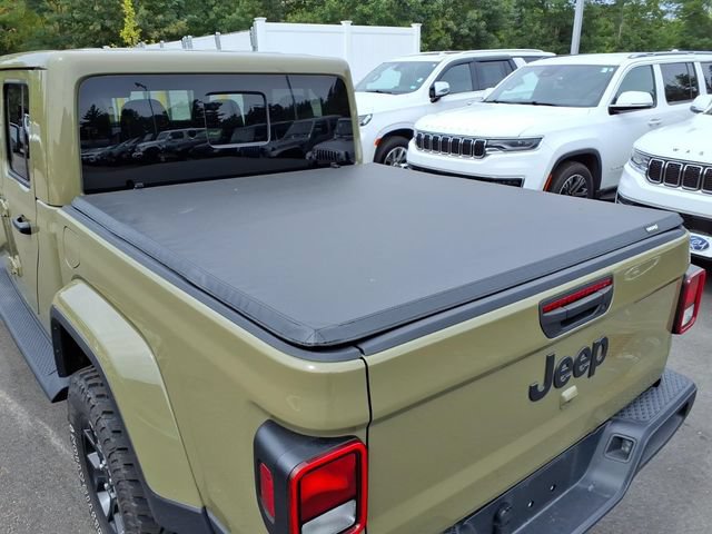 Certified 2025 Jeep Gladiator Sport AWD/4WD image 11