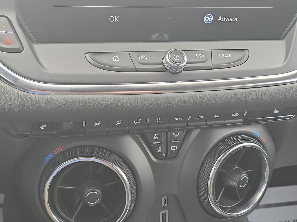 Used 2024 Chevrolet Blazer LT w/ Convenience Package image 25