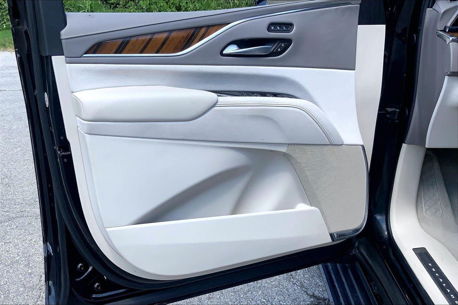 Certified 2024 Cadillac Escalade Sport Platinum w/ LPO, ONYX Package AWD/4WD image 26