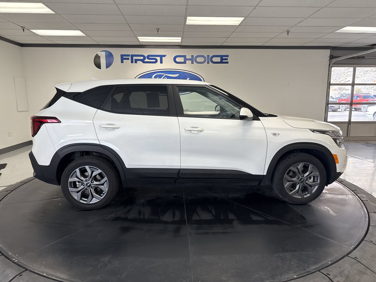 Used 2026 Kia Seltos LX AWD/4WD image 9
