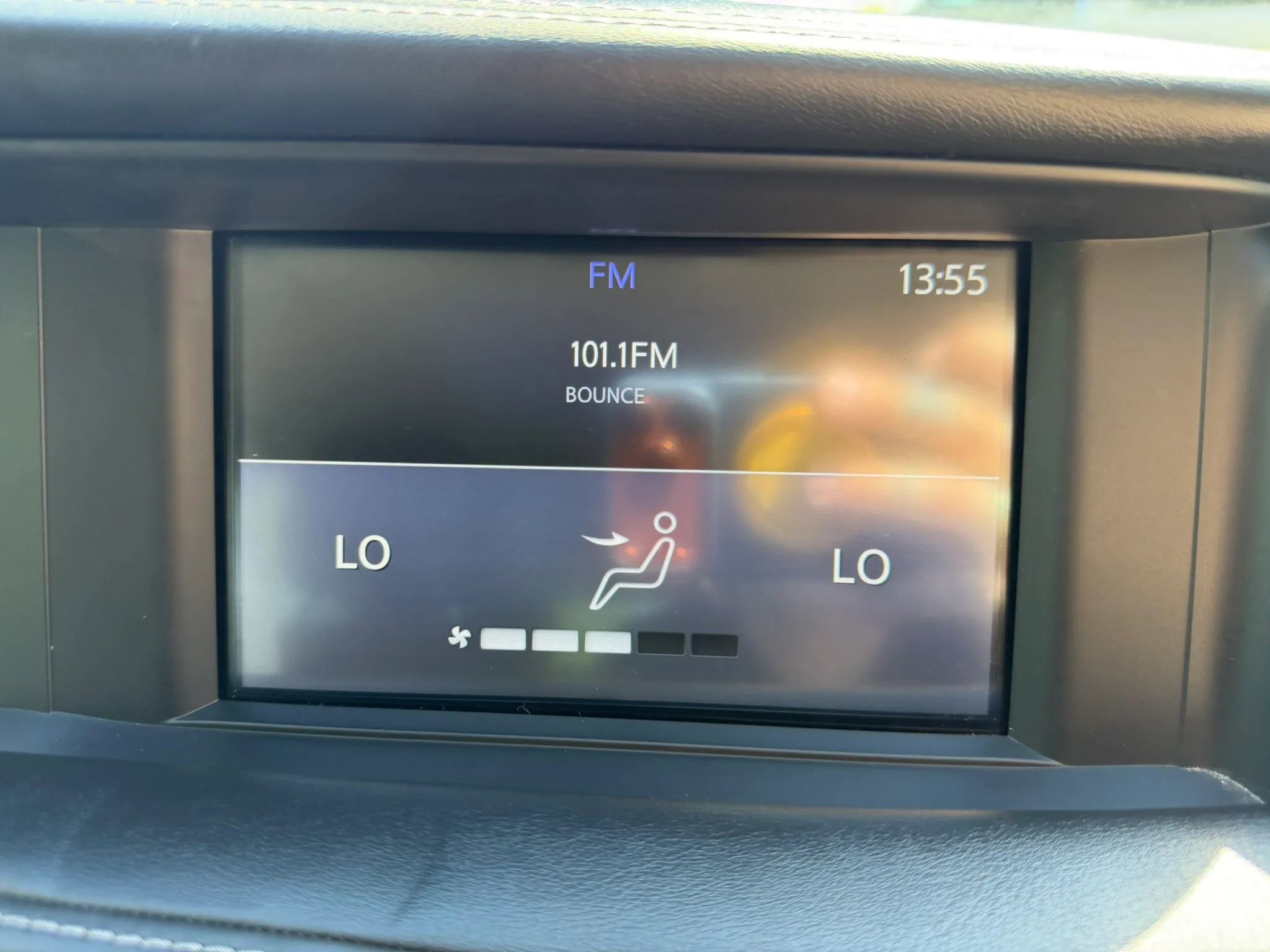 Used 2018 INFINITI QX30 image 23