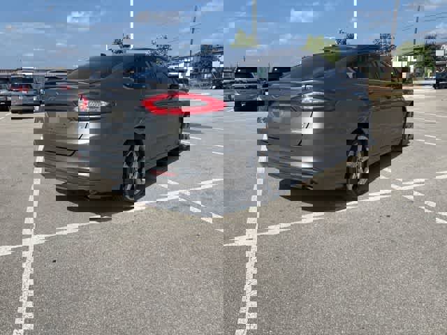 Used 2013 Ford Fusion SE FWD image 5