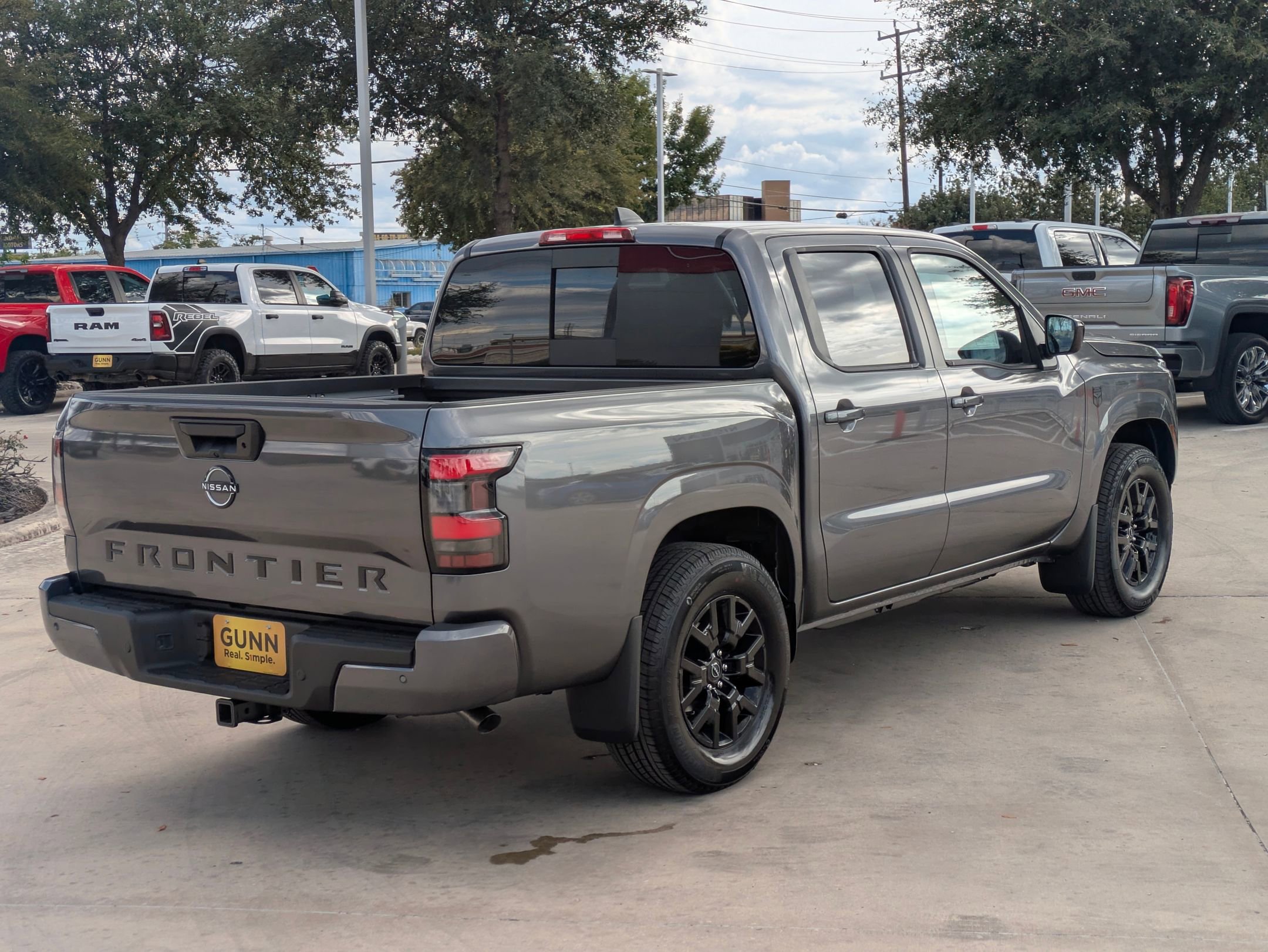 New 2026 Nissan Frontier SV image 3