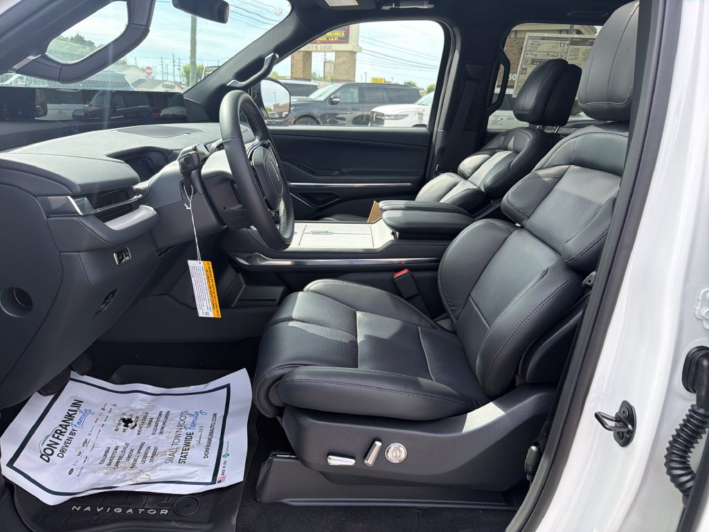 New 2027 Lincoln Navigator L Reserve w/ Jet Appearance Package AWD/4WD image 13