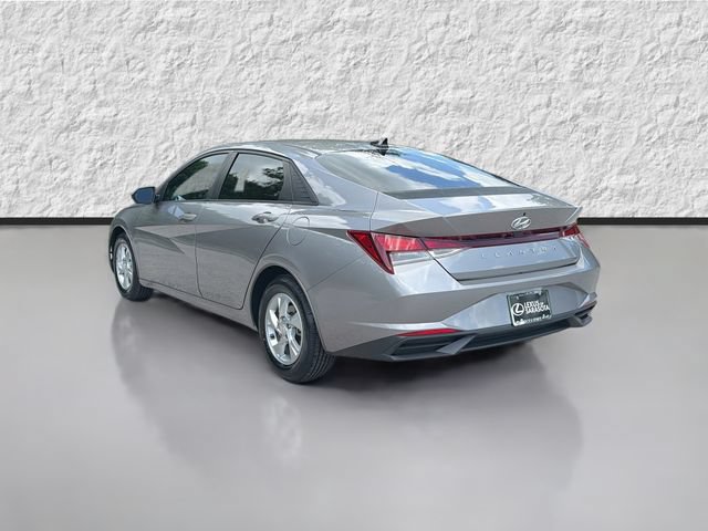 Used 2021 Hyundai Elantra SE FWD image 5