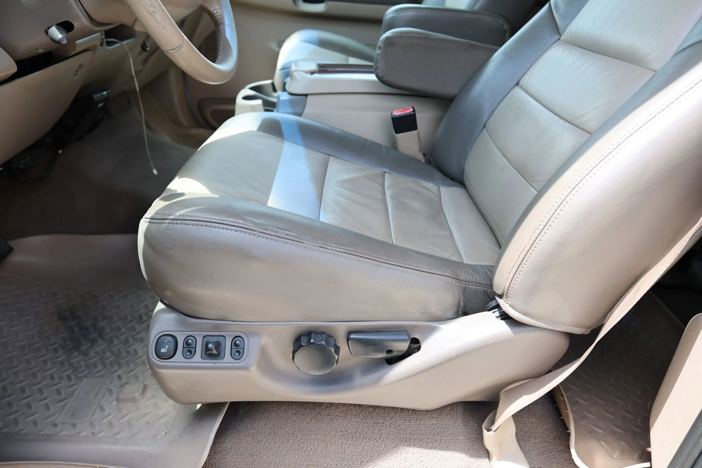 Used 2004 Ford Excursion Eddie Bauer AWD/4WD image 24