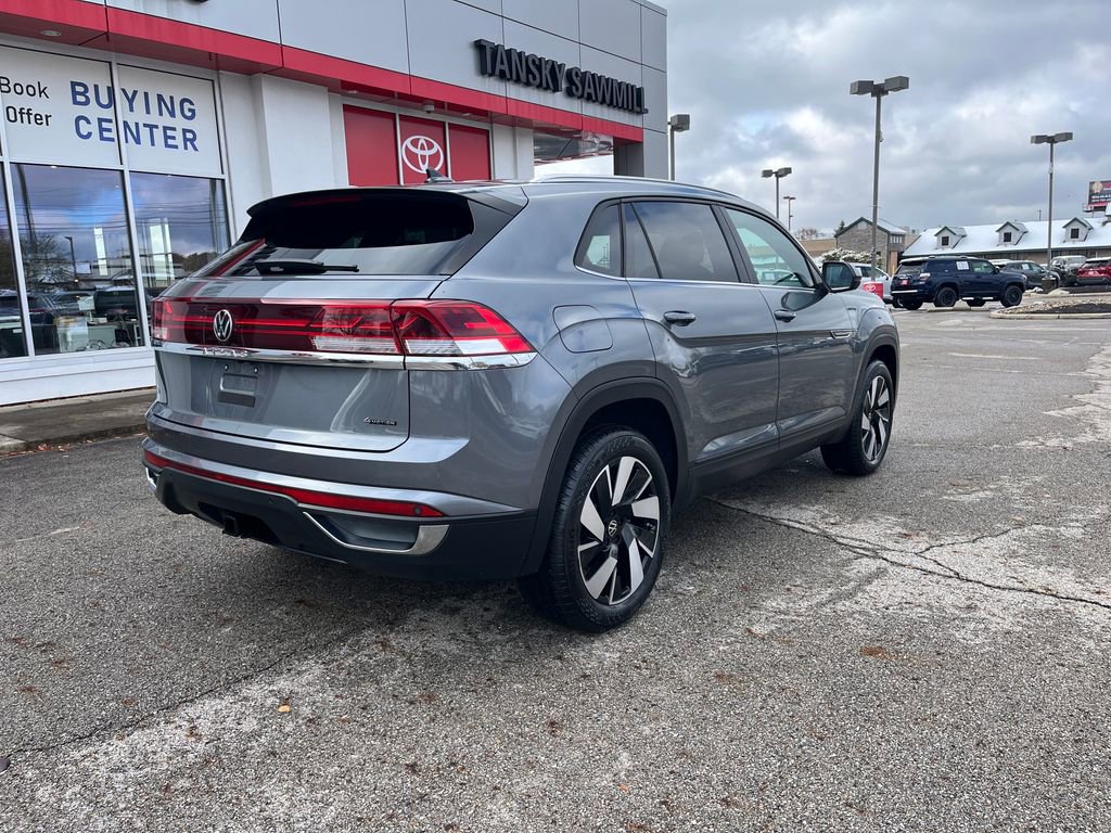Used 2025 Volkswagen Atlas Cross Sport SE image 5