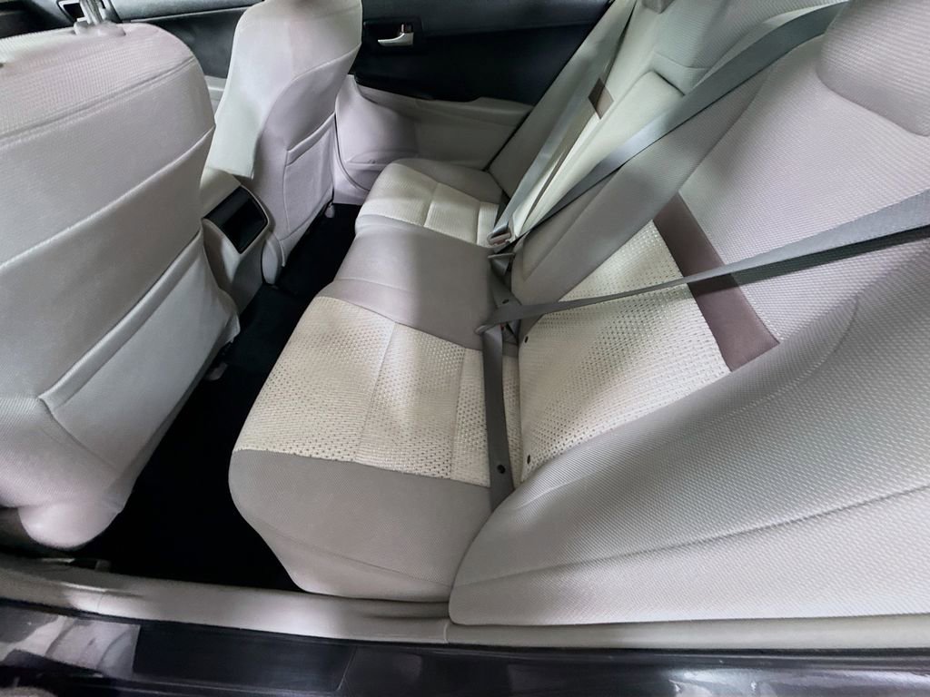 Used 2014 Toyota Camry LE FWD image 25