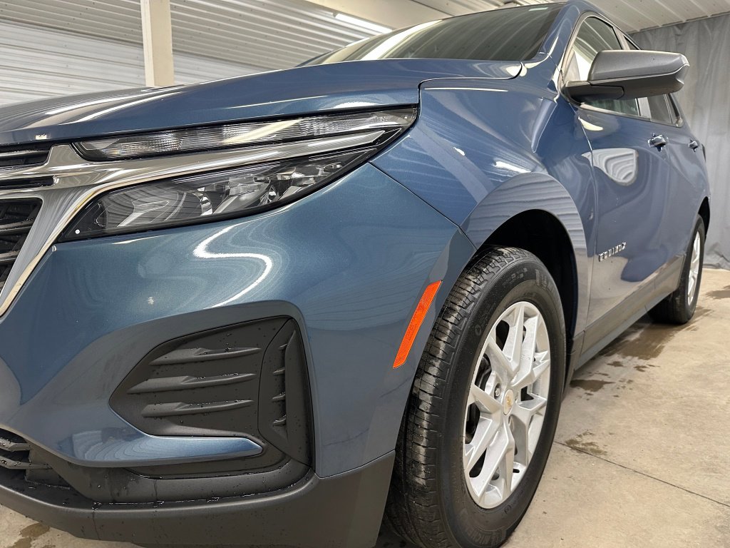 Certified 2024 Chevrolet Equinox LS w/ LS Convenience Package image 32