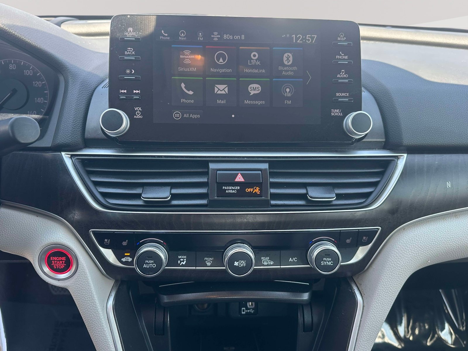 Used 2018 Honda Accord Touring image 9
