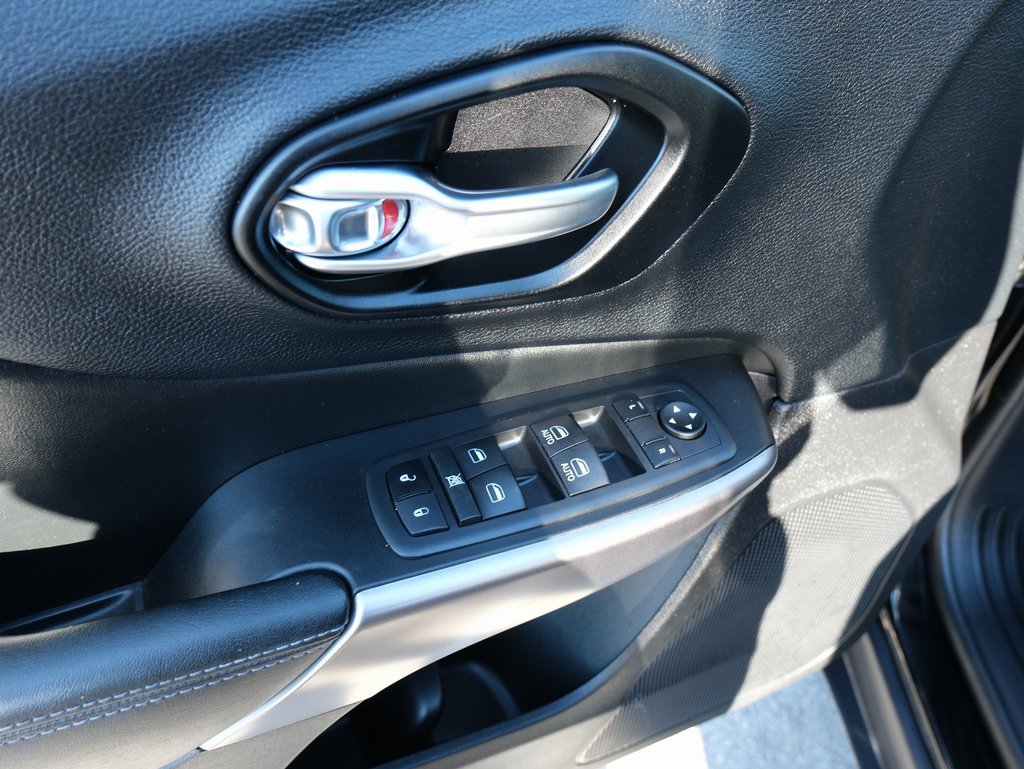 Used 2021 Jeep Cherokee Latitude image 26