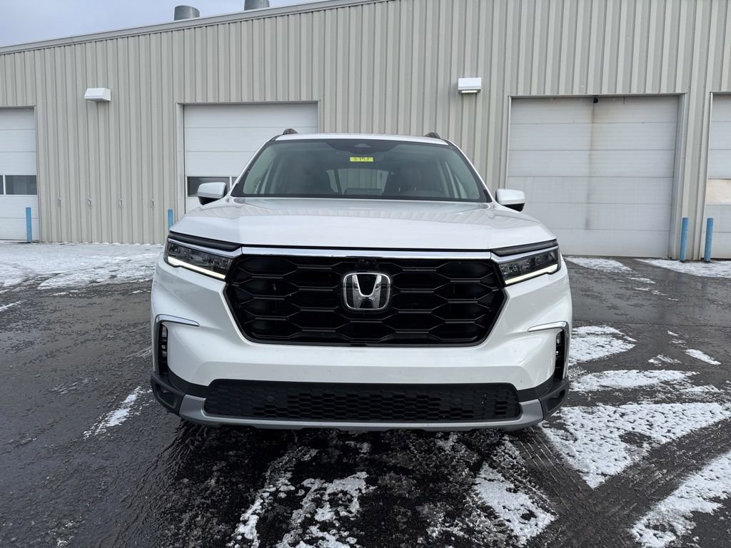 Used 2024 Honda Pilot Elite image 2