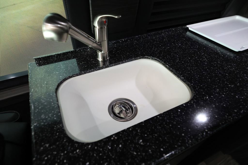 Used 2020 Mercedes-Benz Sprinter 3500 image 18