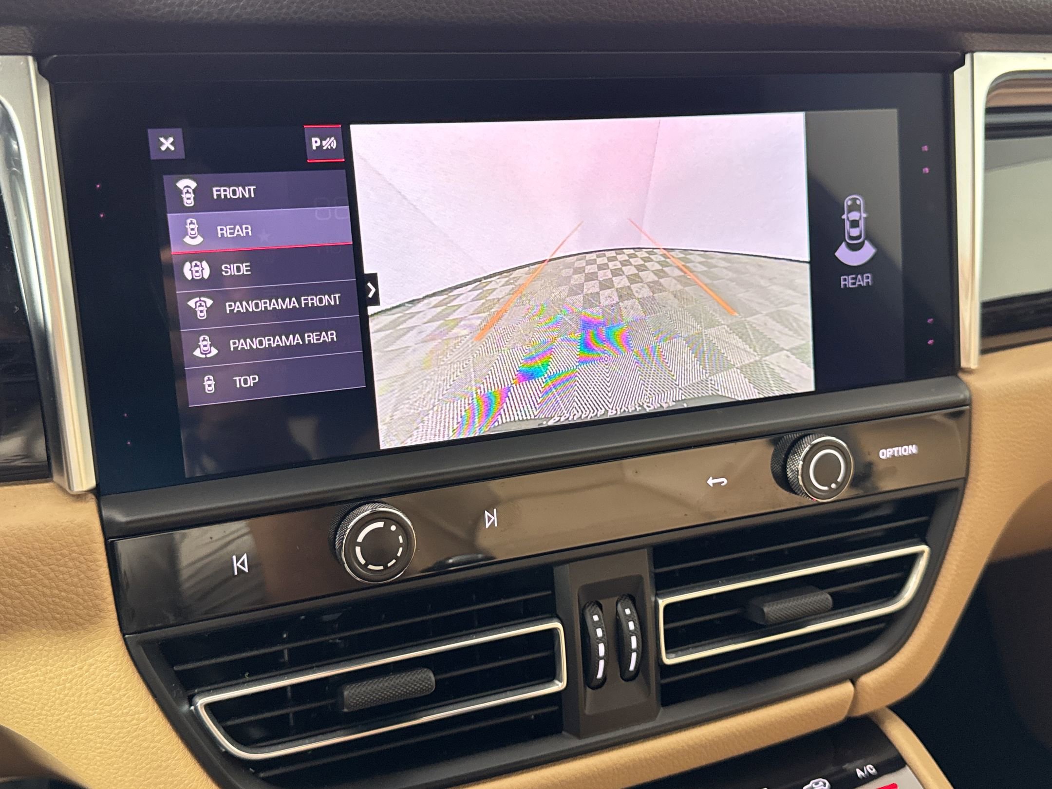 Certified 2022 Porsche Macan AWD/4WD image 24