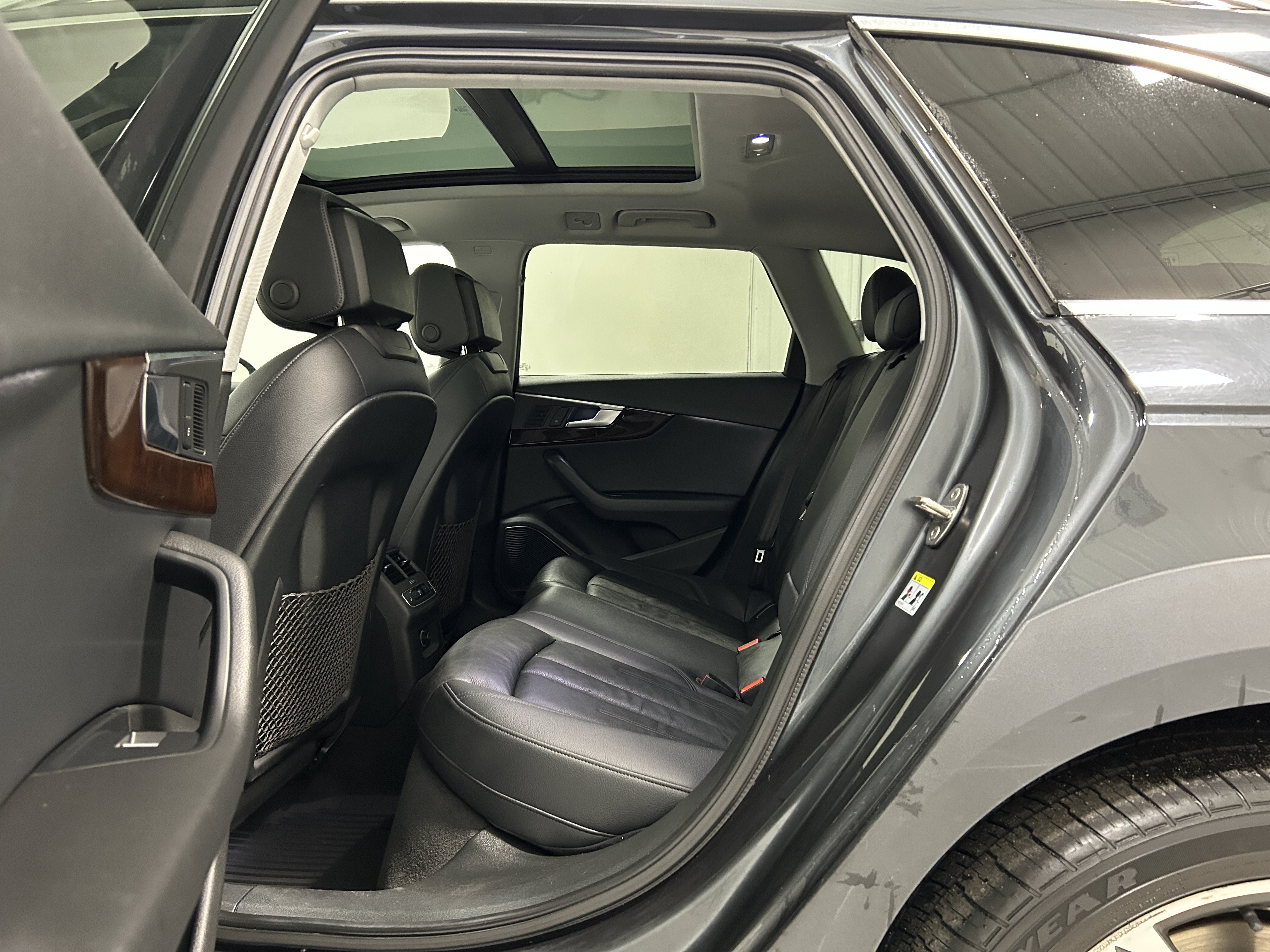 Used 2017 Audi A4 2.0T allroad Premium Plus AWD/4WD image 30