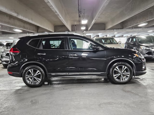 Used 2017 Nissan Rogue SL w/ SL Premium Package FWD image 4