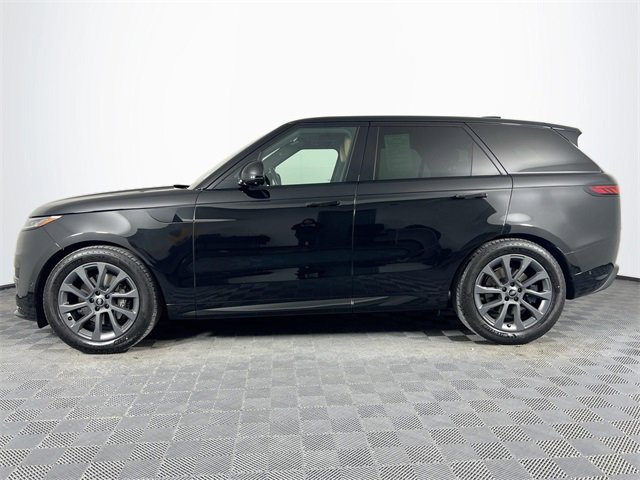 Used 2023 Land Rover Range Rover Sport SE Dynamic image 3