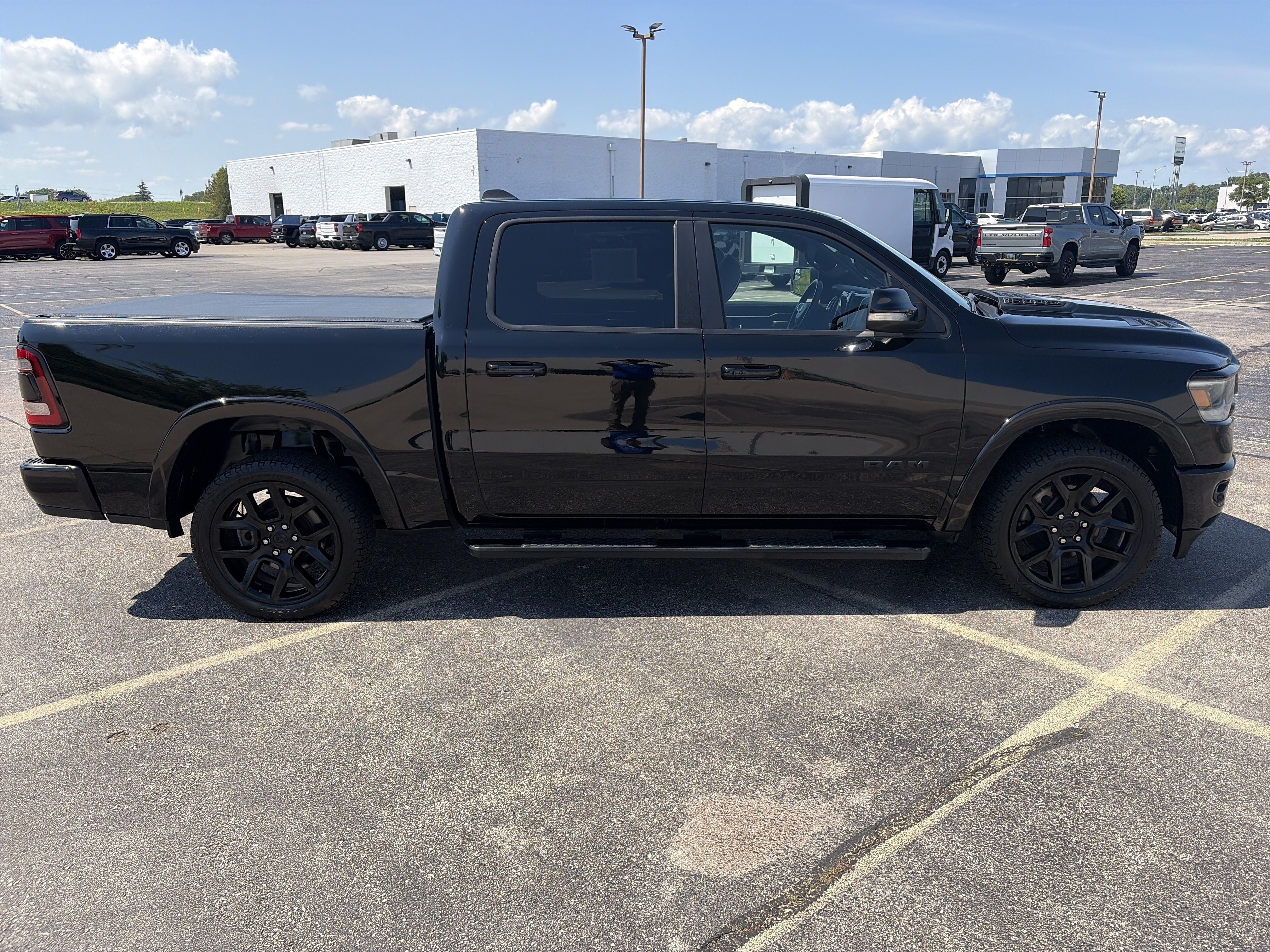Used 2020 RAM 1500 Laramie AWD/4WD image 7