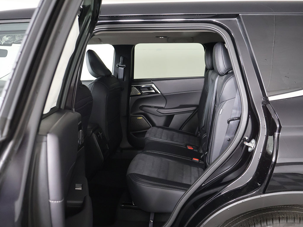 New 2026 Mitsubishi Outlander SE AWD/4WD image 33