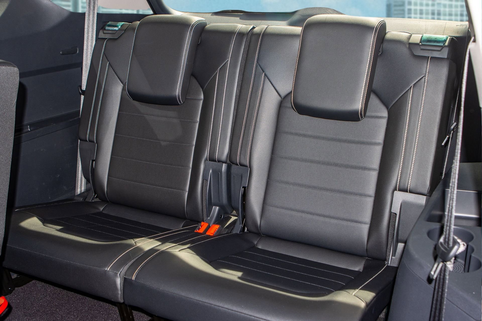 Used 2022 Volkswagen Atlas SEL Premium image 19