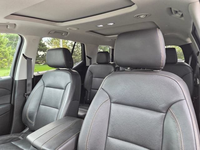 Used 2021 Chevrolet Traverse Premier FWD image 18