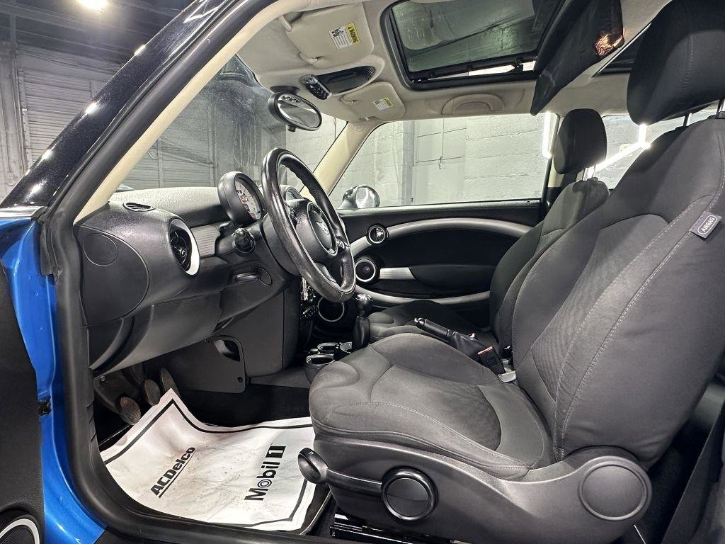 Used 2012 MINI Cooper Hardtop image 12