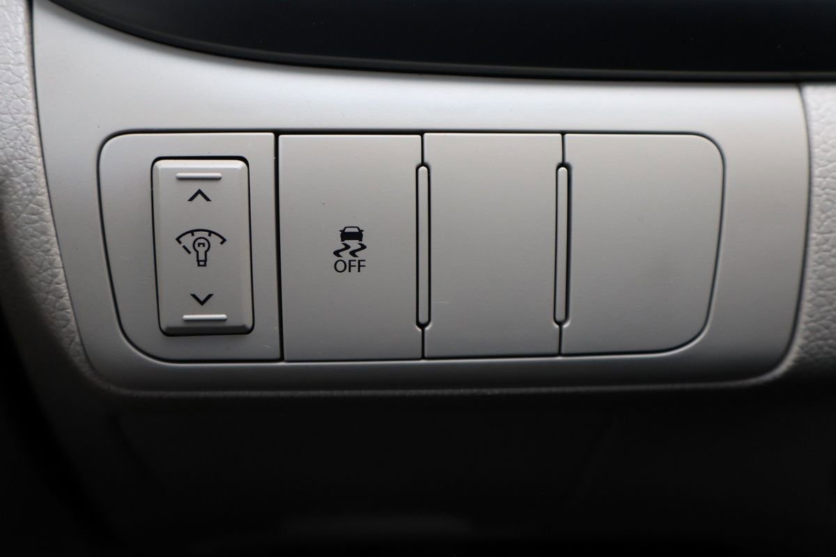 Used 2013 Kia Optima LX image 28