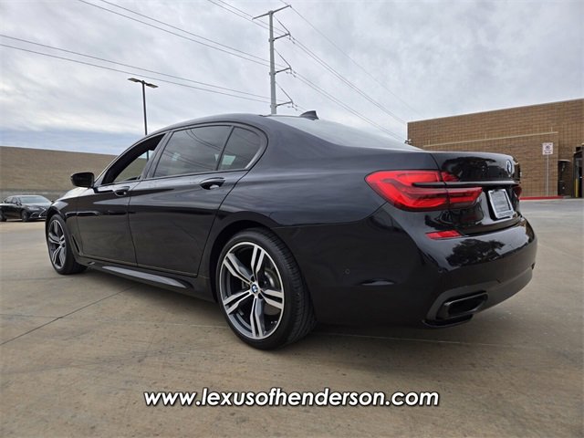 Used 2019 BMW 750i image 4