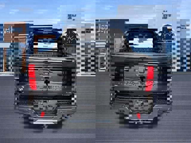 Used 2025 Toyota Tacoma Trailhunter image 5