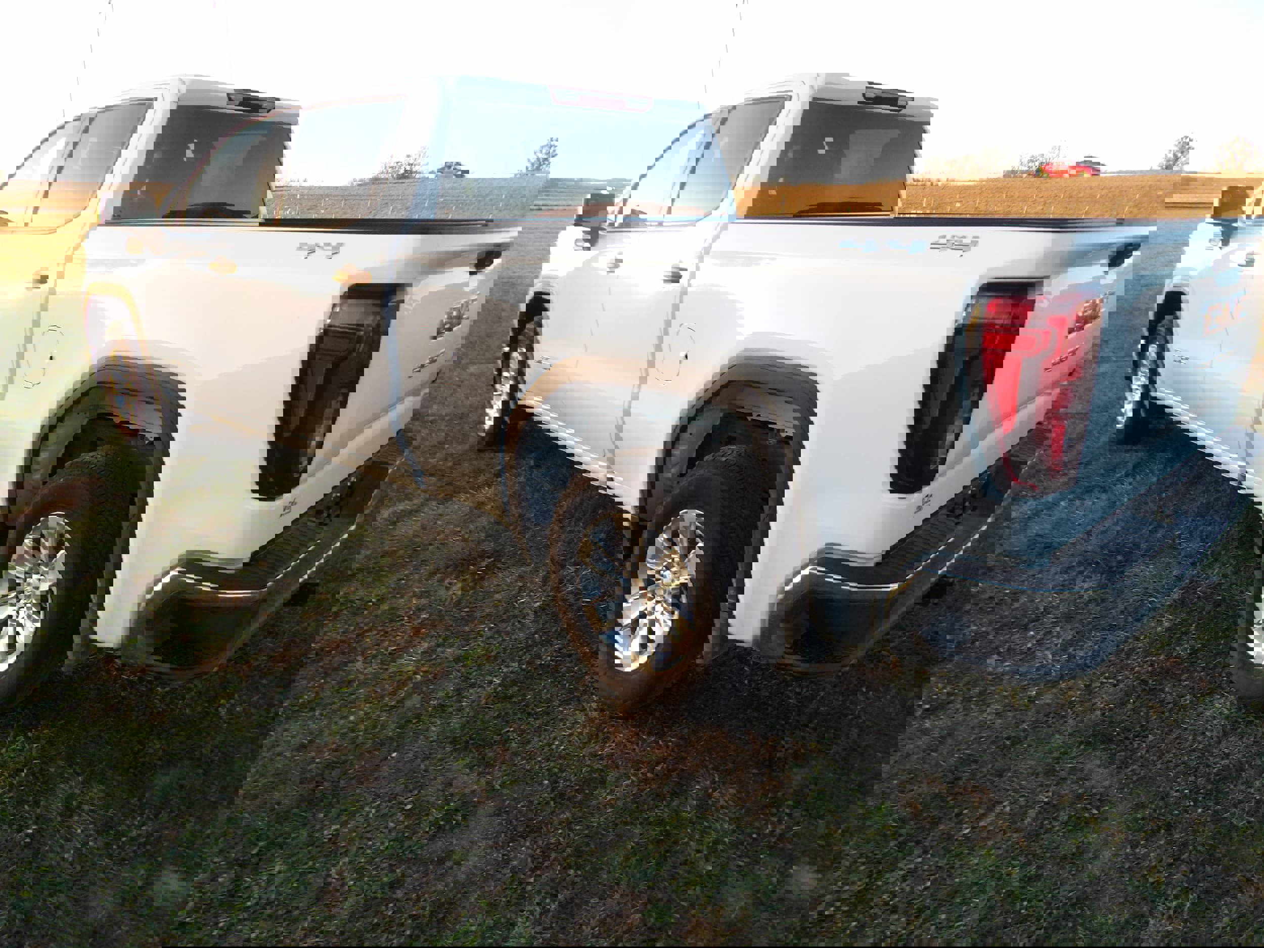 Used 2025 GMC Sierra 1500 Pro w/ Pro Value Package image 8