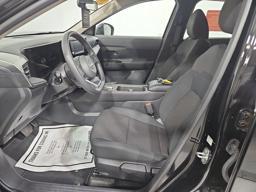 Used 2025 Nissan Kicks S AWD/4WD image 10