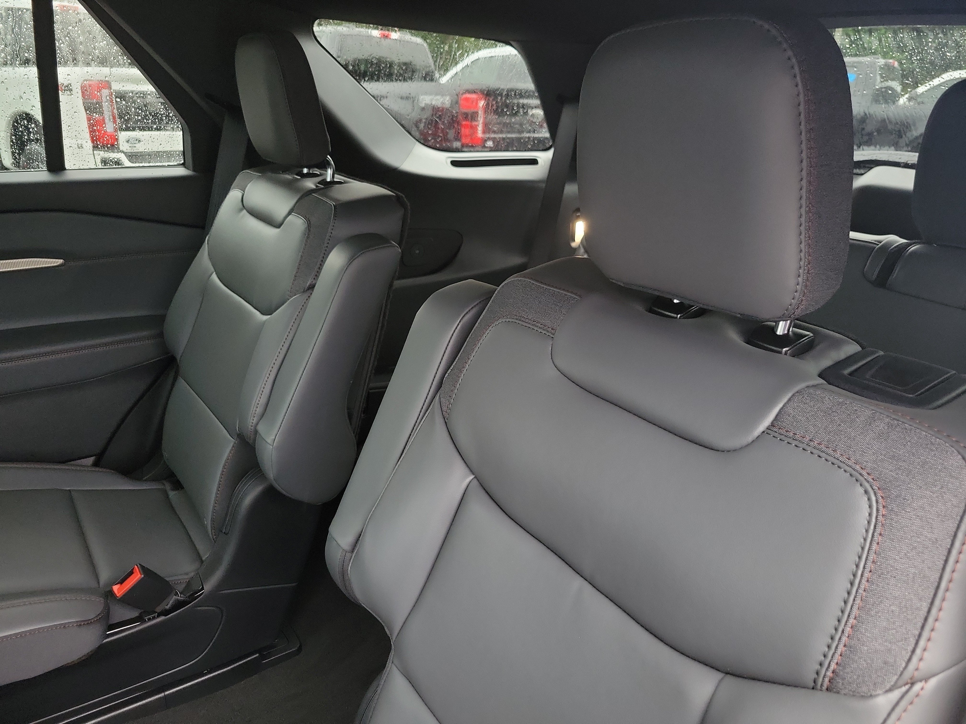 New 2027 Ford Explorer Active w/ Active Comfort Package RWD image 16