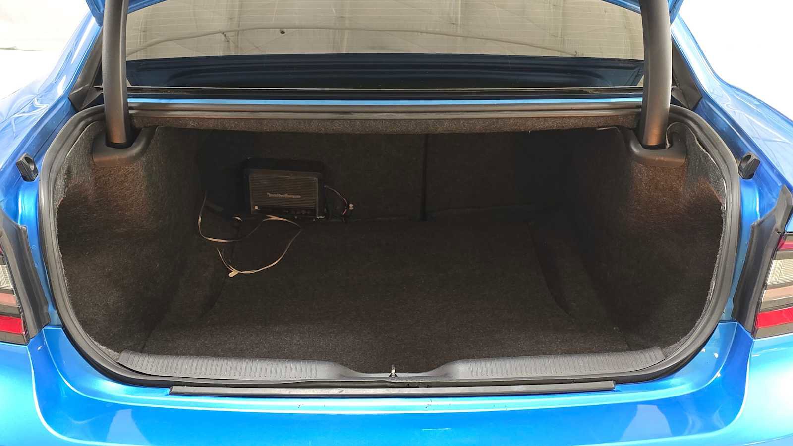 Used 2019 Dodge Charger SXT w/ Blacktop Package image 14