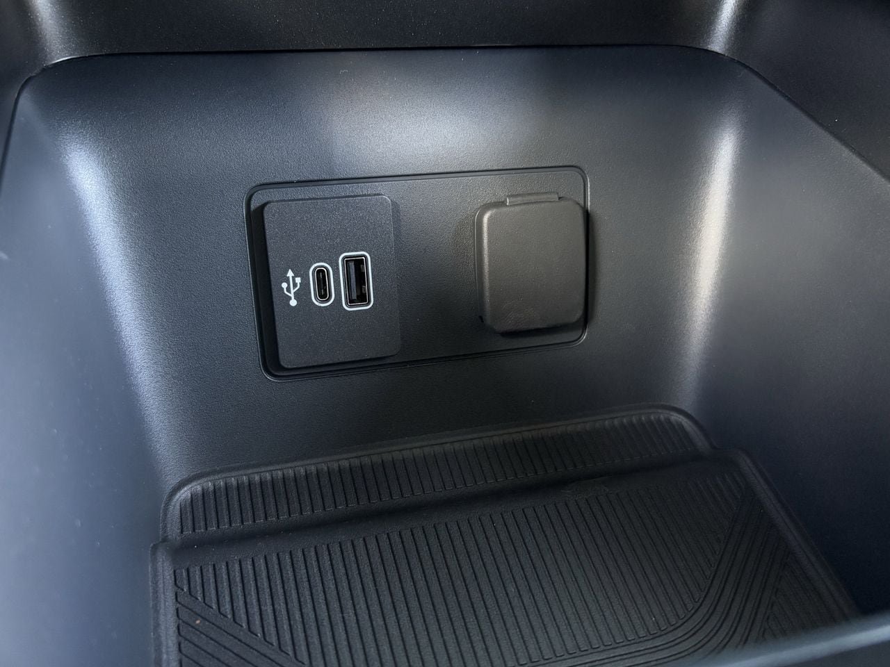 New 2026 Ford Explorer Active AWD/4WD image 19