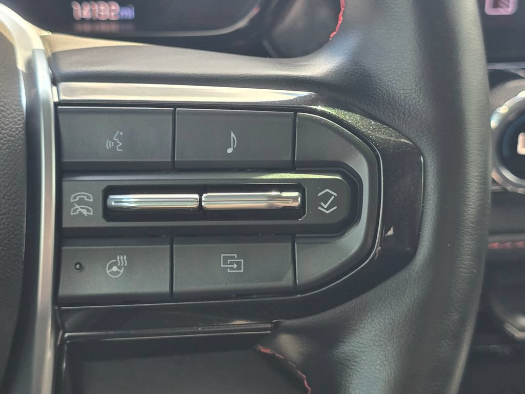 Used 2024 Chevrolet Colorado Z71 w/ Z71 Convenience Package 2 AWD/4WD image 33